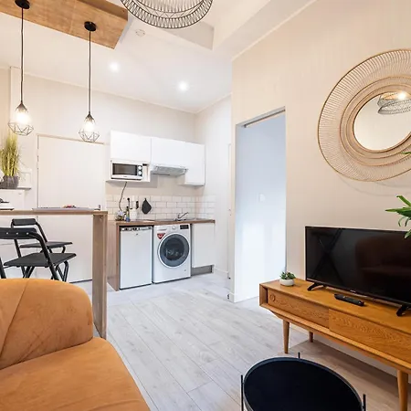Le Petit Jean- Pres Gare Et Tram - Supermarches - Wifi - Appartement Nice